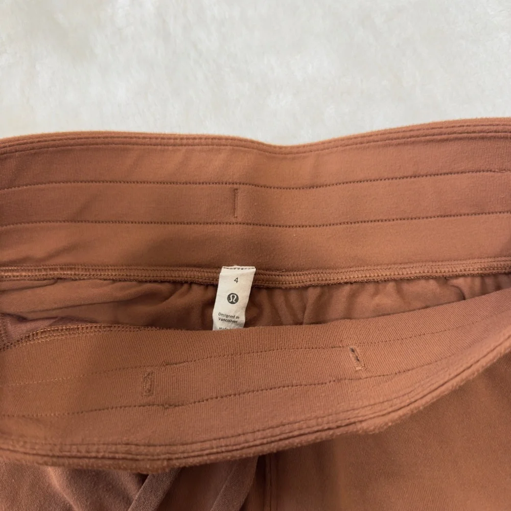 Lululemon Rulu High Rise Jogger - Picture 5 of 5